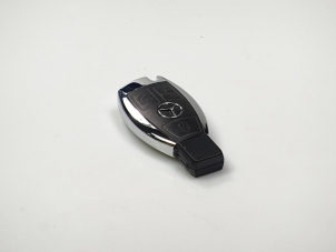 Mercedes-Benz muistitikku ''Avain'' 4GB OEM AB66954233
